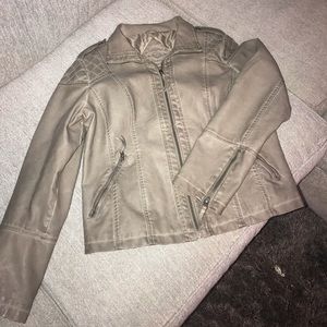 Ladies jacket. Beautiful soft grey color.